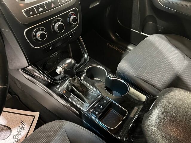 
 2015 Kia Sorento LX full									