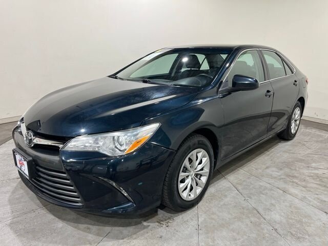 
 2016 Toyota Camry LE full									