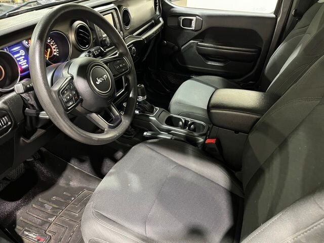 
 2018 Jeep Wrangler Sport full									