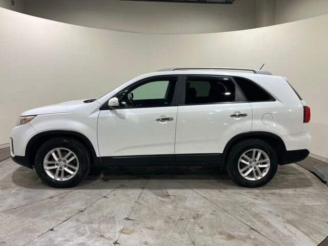 
 2015 Kia Sorento LX full									