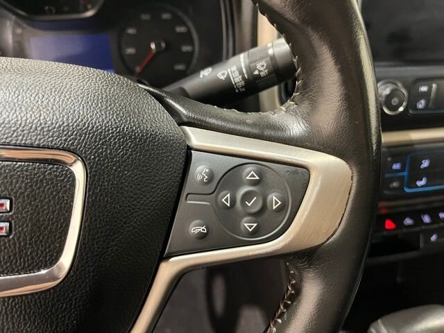 
 2019 GMC Canyon Denali w/ Apple Car Play and Navigation full									