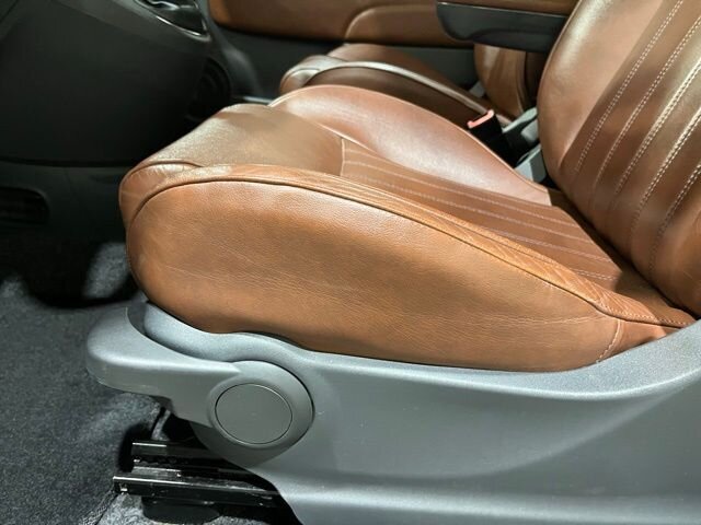 
 2013 FIAT 500c Lounge full									