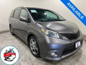 2013 Toyota Sienna SE 8 Passenger