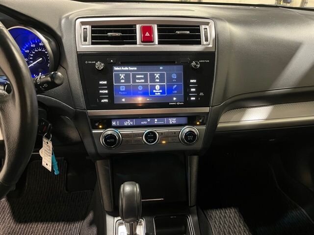 
 2017 Subaru Outback 2.5i Premium full									