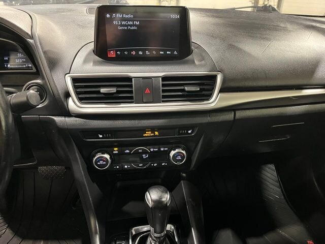 
 2017 Mazda Mazda3 Touring full									