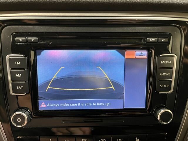 
 2014 Volkswagen Passat 1.8T SE full									