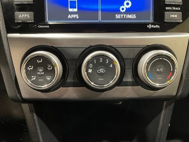 
 2015 Subaru XV Crosstrek 2.0i Premium full									