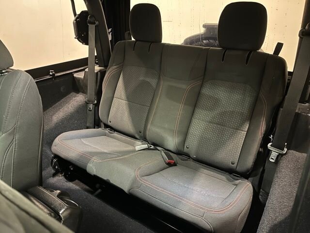 
 2019 Jeep Wrangler Rubicon full									