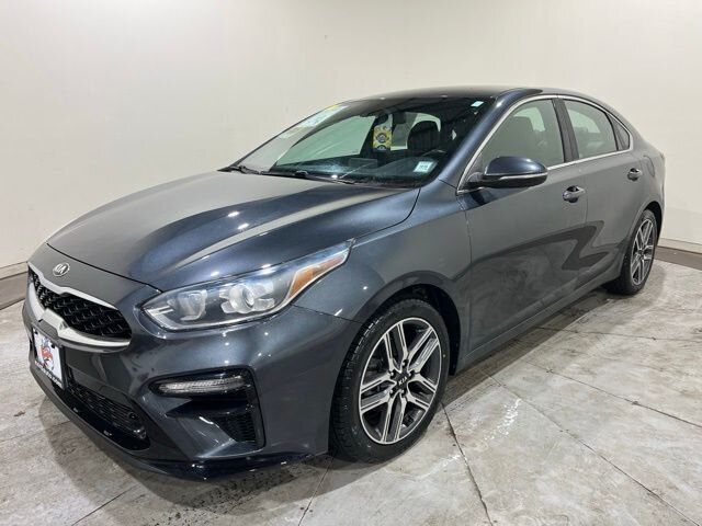 
 2019 Kia Forte EX w/ Apple Car Play full									