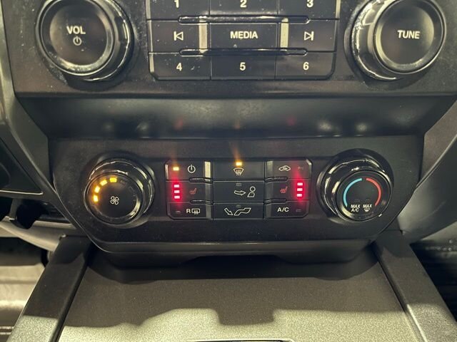 
 2020 Ford F-150 XLT full									