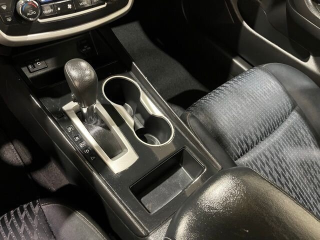 
 2016 Nissan Altima 2.5 SV full									