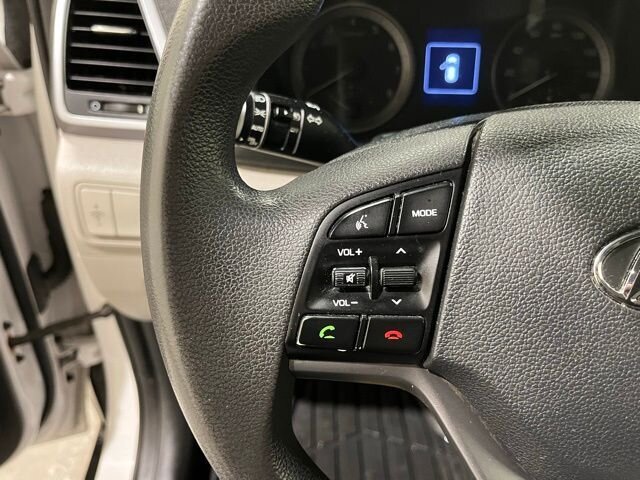 
 2018 Hyundai TUCSON SEL w/ Apple Car Play full									