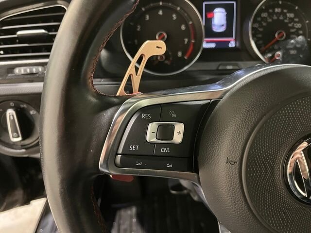 
 2017 Volkswagen Golf GTI S full									