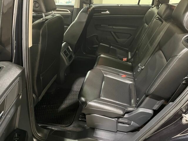 
 2019 Volkswagen Atlas 3.6L V6 SE w/ Apple Car Play full									