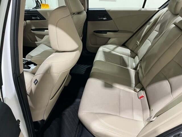 
 2015 Honda Accord EX-L full									