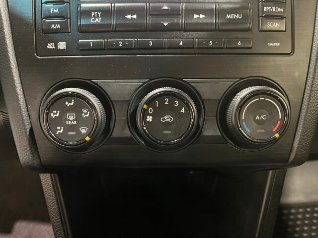 
 2014 Subaru Impreza 2.0i Premium full									