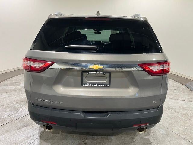 
 2018 Chevrolet Traverse LT Cloth w/1LT full									