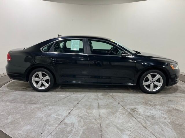 
 2014 Volkswagen Passat 1.8T SE full									