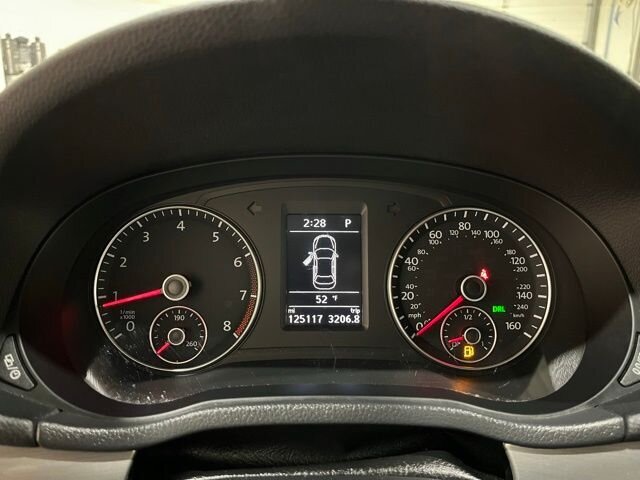 
 2014 Volkswagen Passat 1.8T SE full									