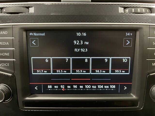 
 2017 Volkswagen Golf GTI S full									