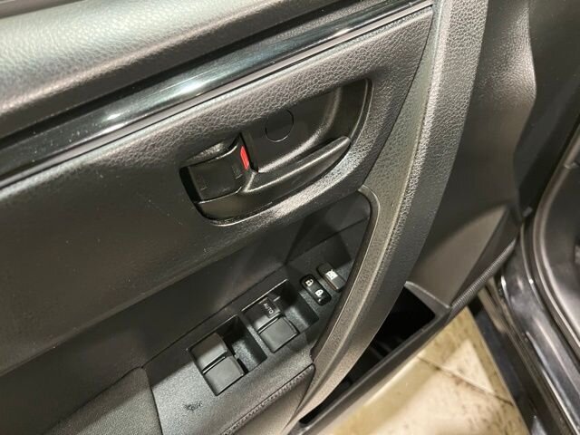 
 2017 Toyota Corolla L full									