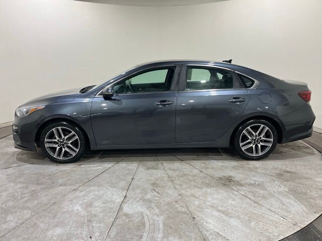 
 2019 Kia Forte EX w/ Apple Car Play full									