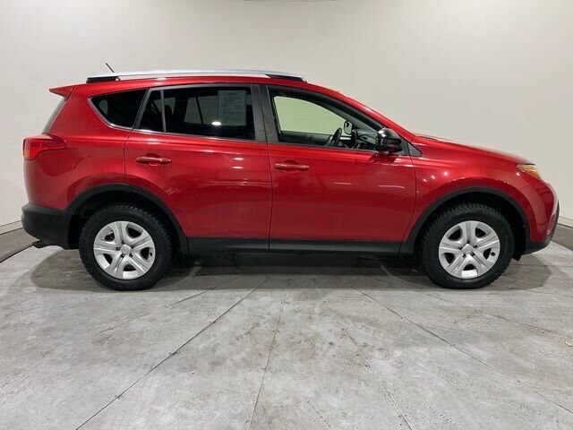 
 2013 Toyota RAV4 LE full									