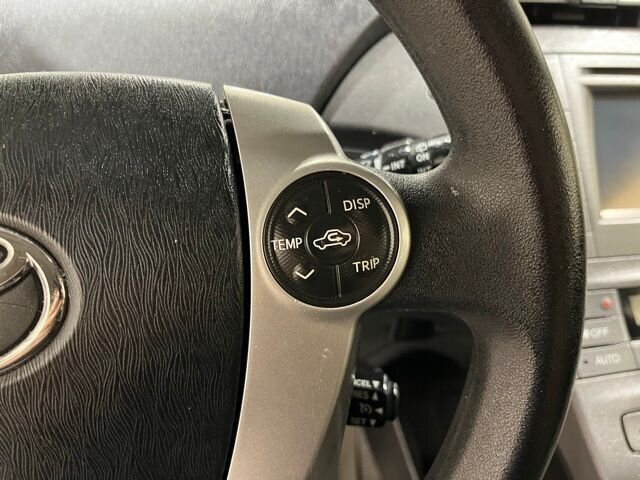 
 2014 Toyota Prius Two full									