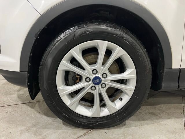 
 2017 Ford Escape SE full									