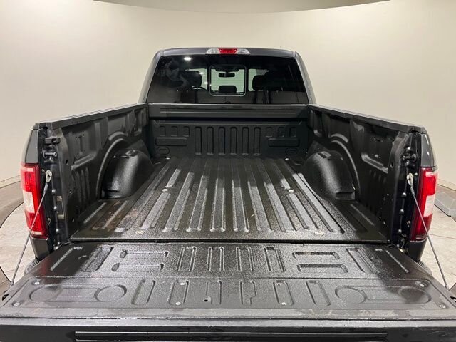 
 2020 Ford F-150 XLT full									