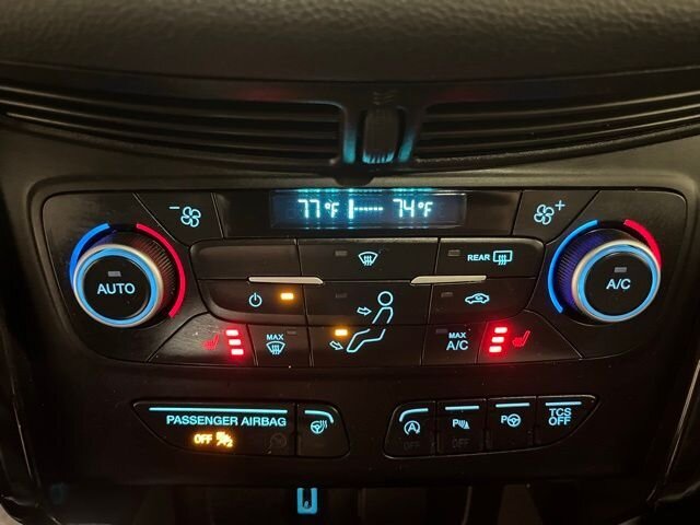 
 2018 Ford Escape Titanium full									