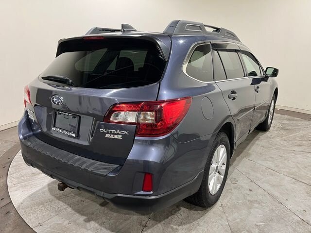 
 2017 Subaru Outback 2.5i Premium full									