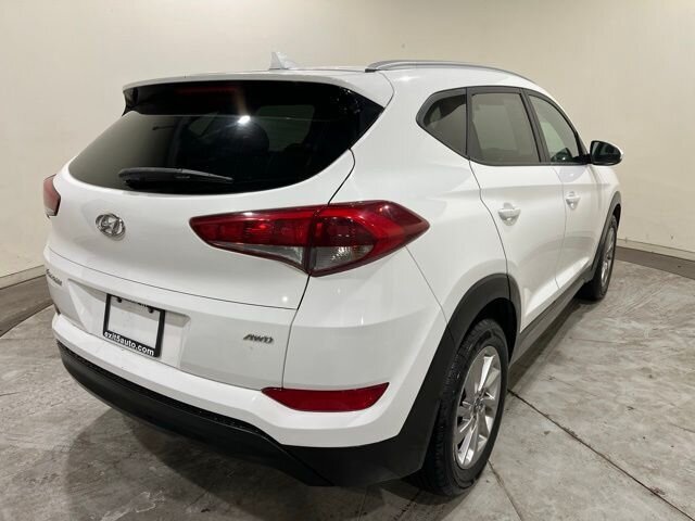 
 2018 Hyundai TUCSON SEL w/ Apple Car Play full									
