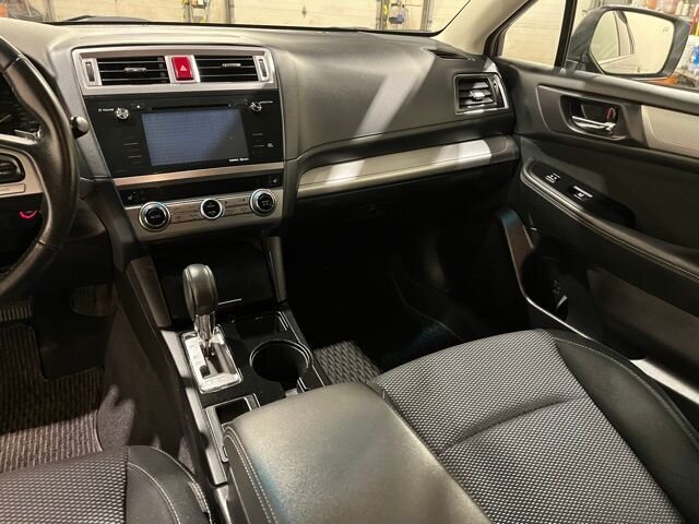 
 2017 Subaru Outback 2.5i Premium full									