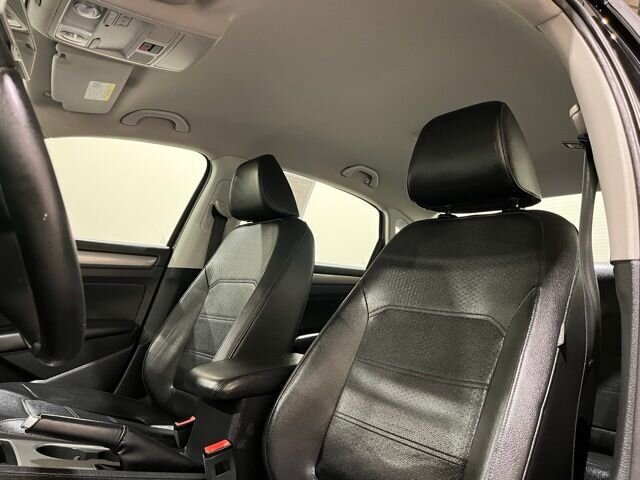 
 2014 Volkswagen Passat 1.8T SE full									