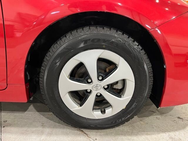 
 2014 Toyota Prius Two full									