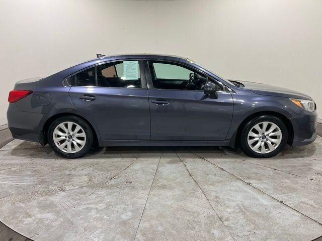 
 2016 Subaru Legacy 2.5i Premium full									