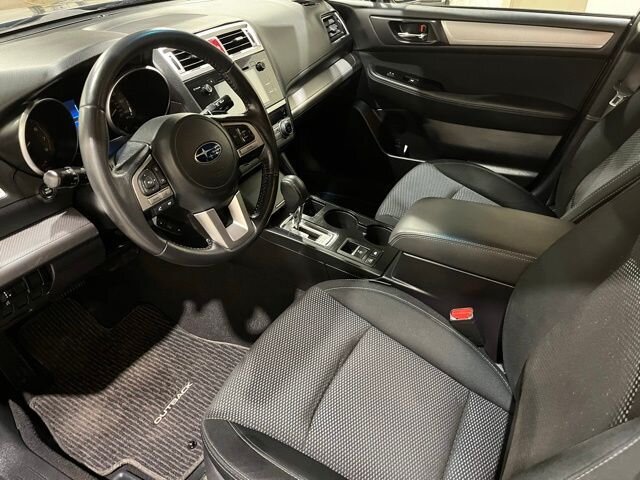 
 2017 Subaru Outback 2.5i Premium full									