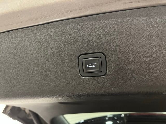 
 2018 Chevrolet Traverse LT Cloth w/1LT full									