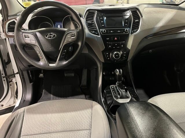 
 2017 Hyundai SANTA FE Sport 2.4 Base full									