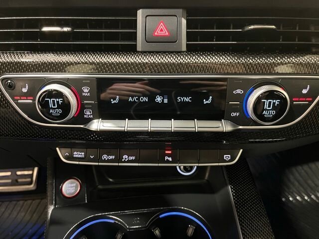 
 2018 Audi S4 3.0T Prestige quattro full									