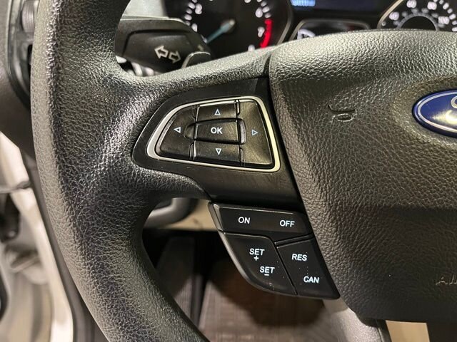 
 2017 Ford Escape SE full									