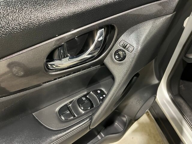 
 2017 Nissan Rogue S full									