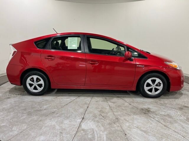 
 2014 Toyota Prius Two full									