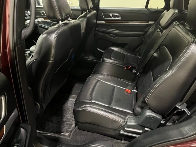 
 2019 Ford Explorer Limited full									