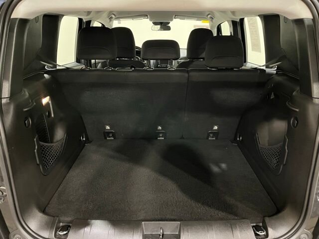 
 2019 Jeep Renegade Sport full									