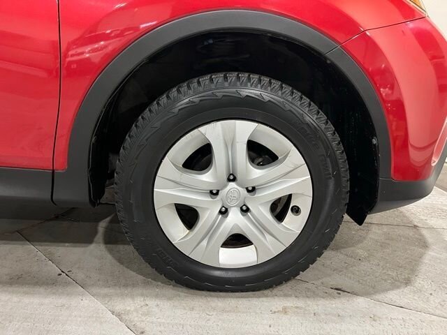 
 2013 Toyota RAV4 LE full									