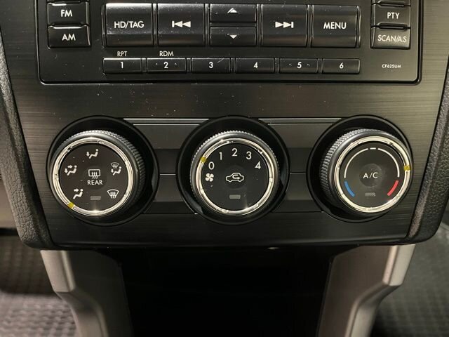 
 2015 Subaru Forester 2.5i Premium full									