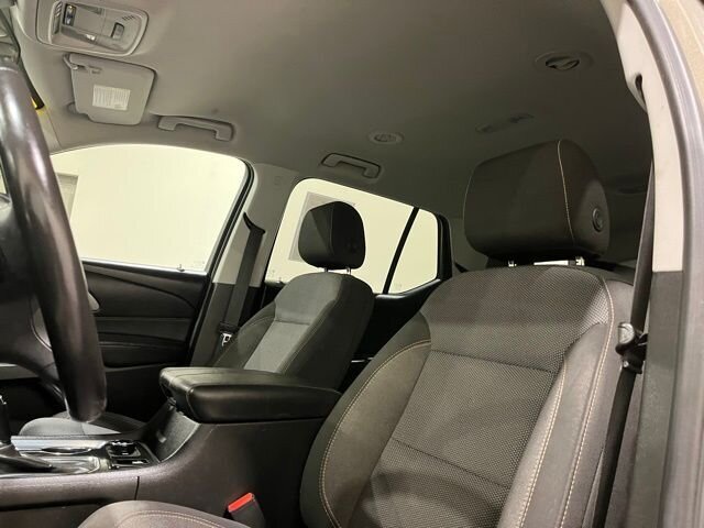 
 2018 Chevrolet Traverse LT Cloth w/1LT full									