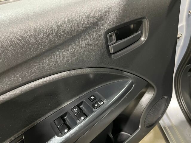 
 2018 Mitsubishi Mirage ES full									